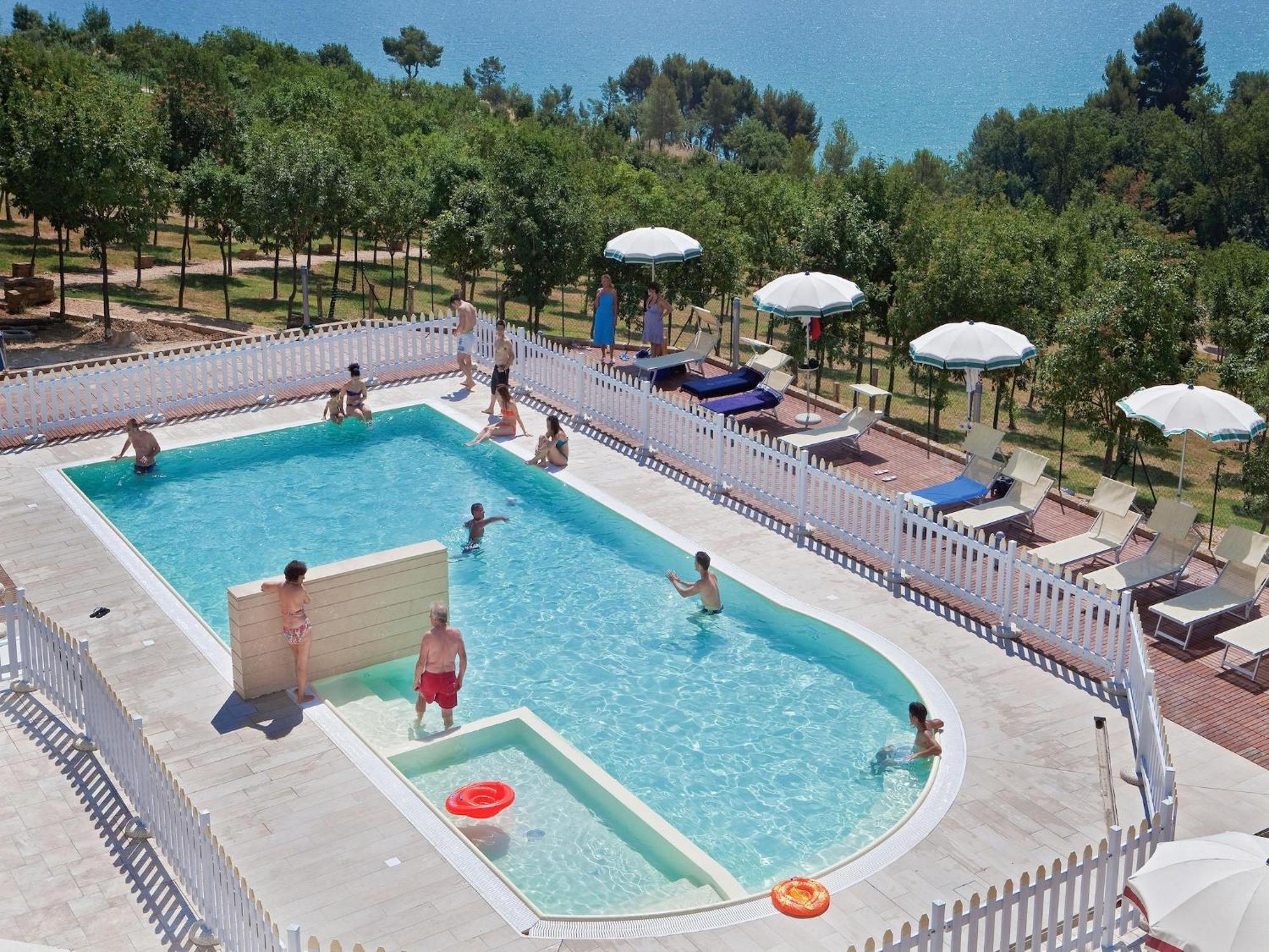 Holiday Resort Contea Dei Ciliegi بيسادو المظهر الخارجي الصورة